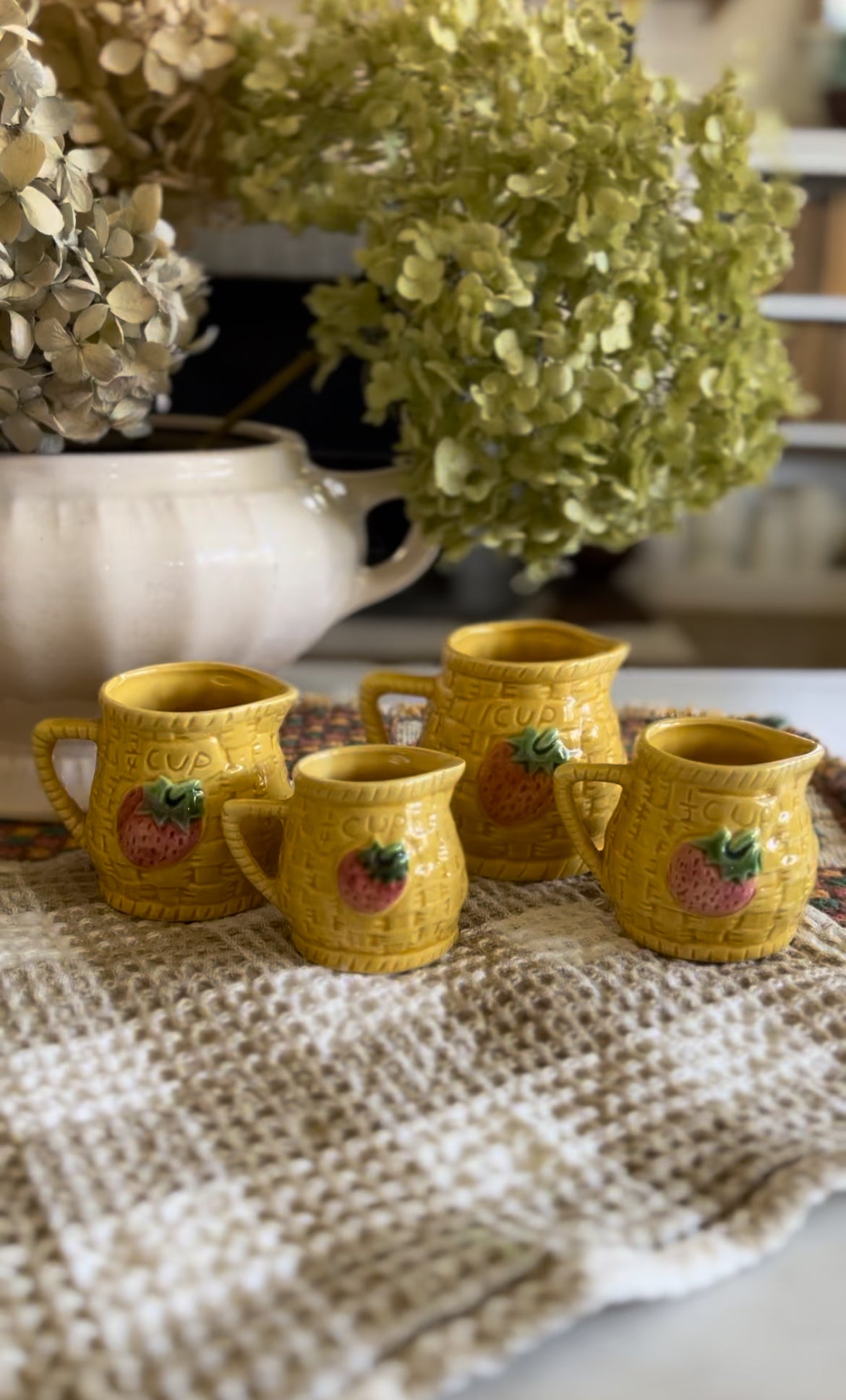 Set of 4 Vintage Yellow Basket Weave Fruit Measuring Cups