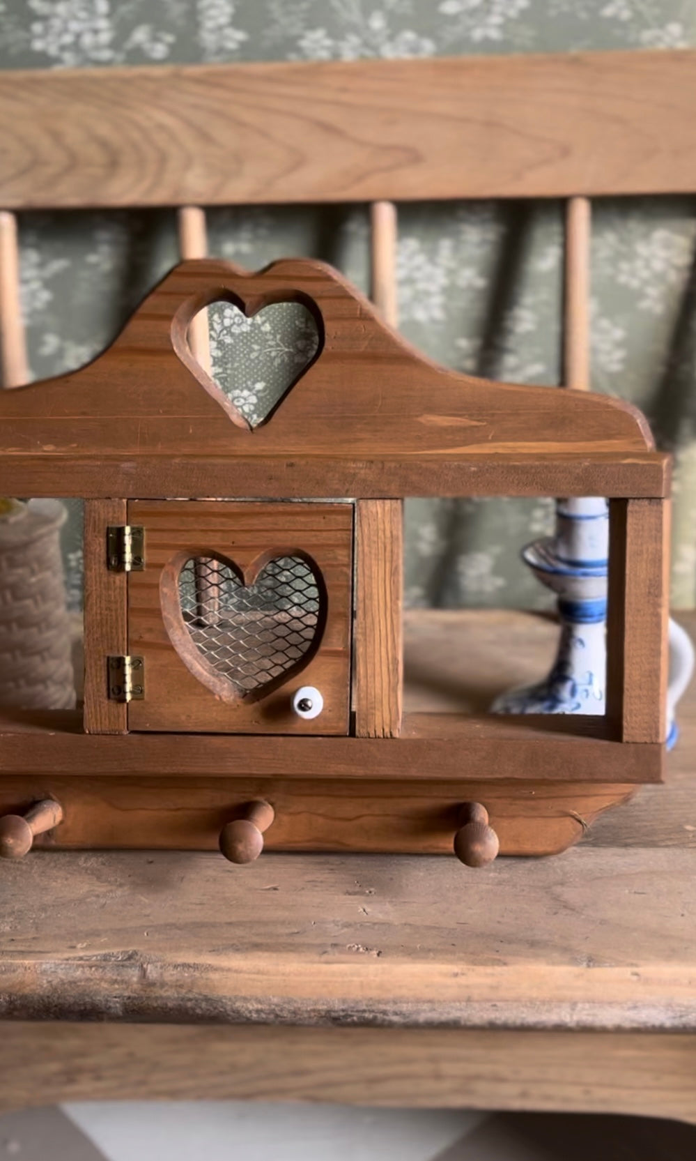 Vintage Wooden Heart Shelf/Peg Rack