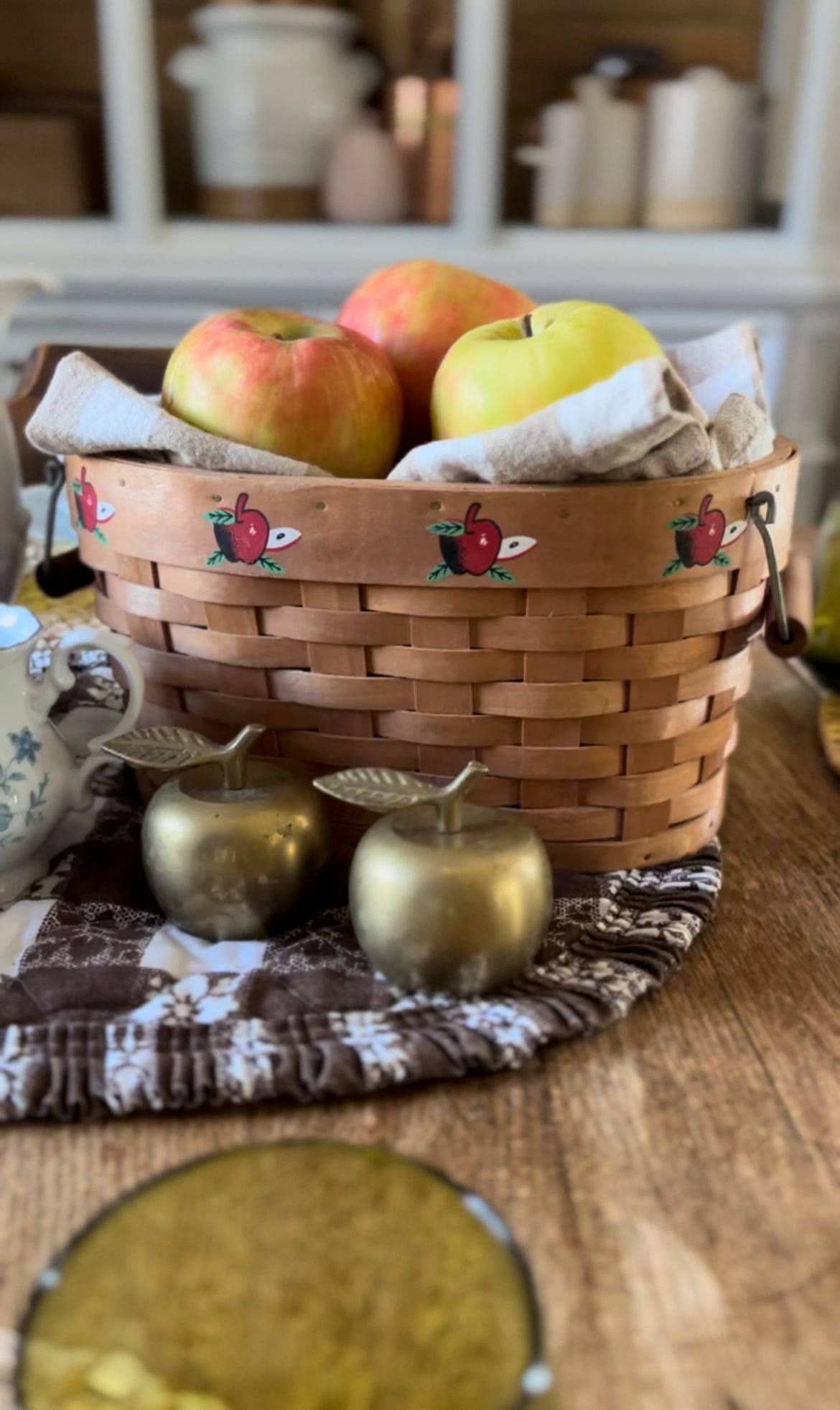 Vintage Oval Apple Basket