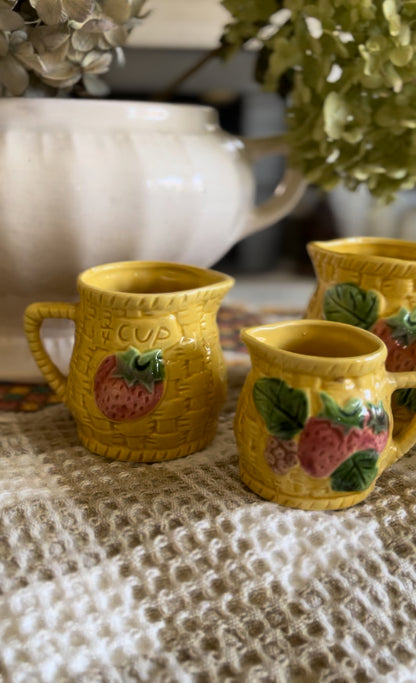 Set of 4 Vintage Yellow Basket Weave Fruit Measuring Cups