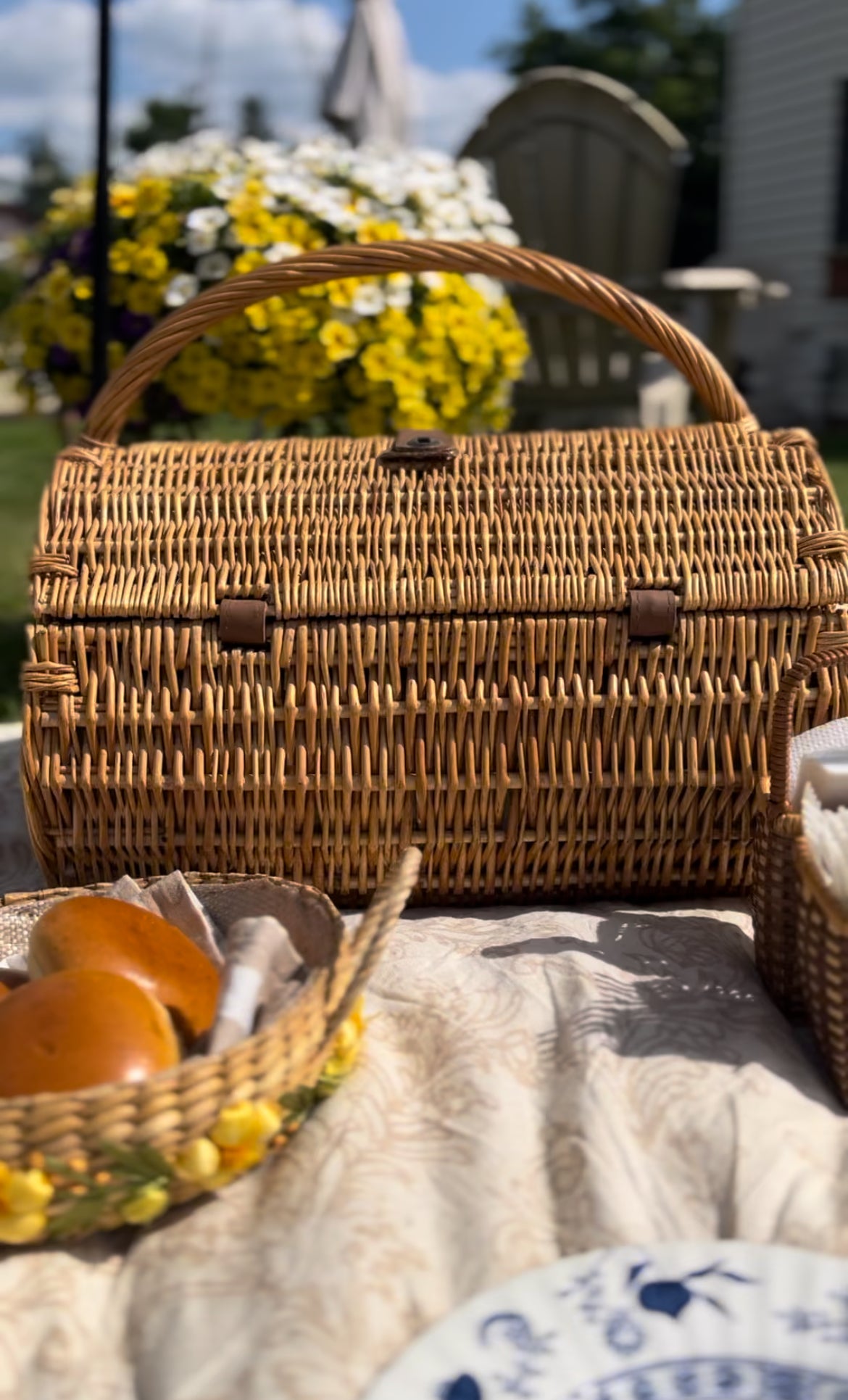 Vintage Barrel Wicker Picnic Basket