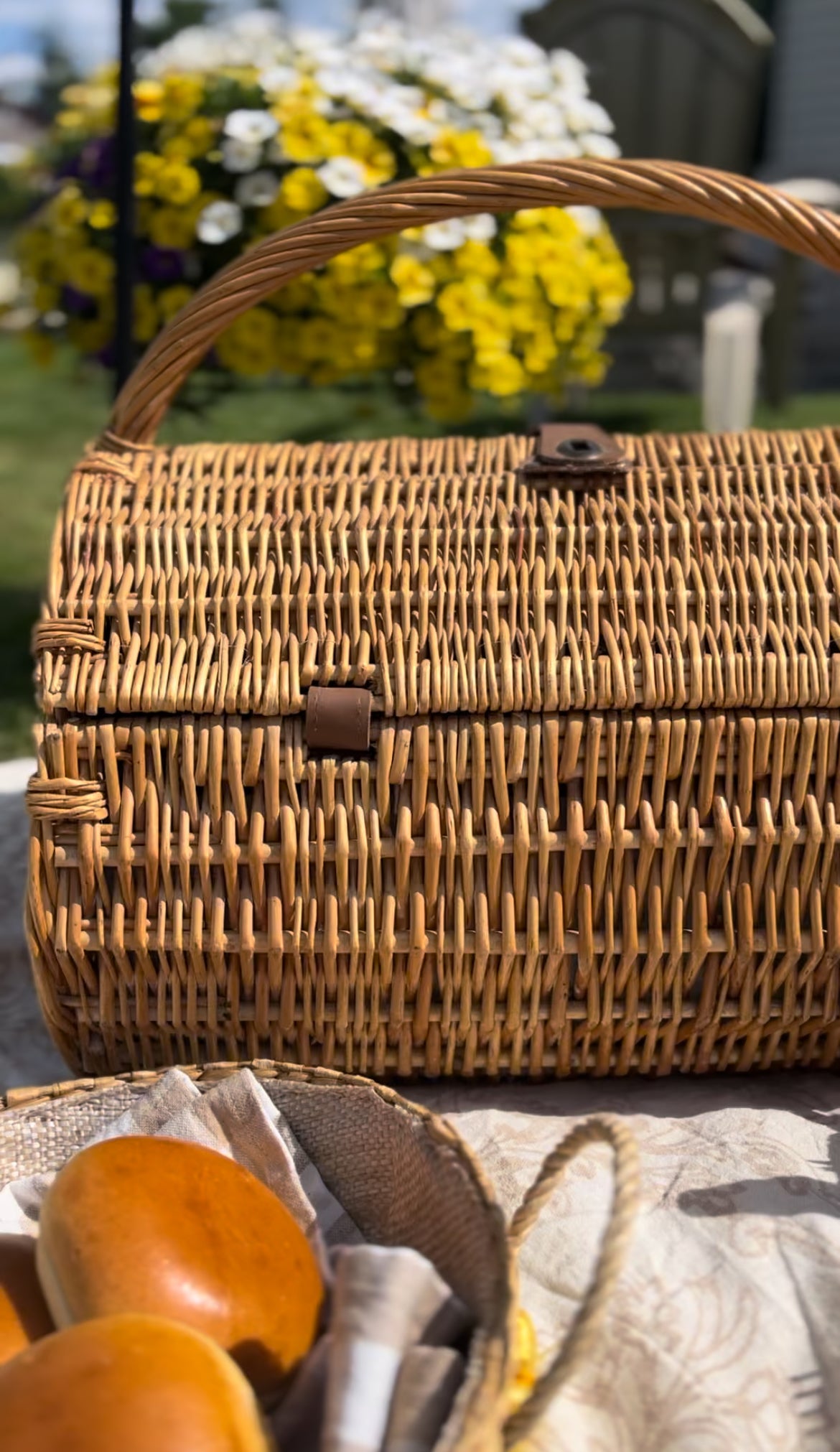 Vintage Barrel Wicker Picnic Basket