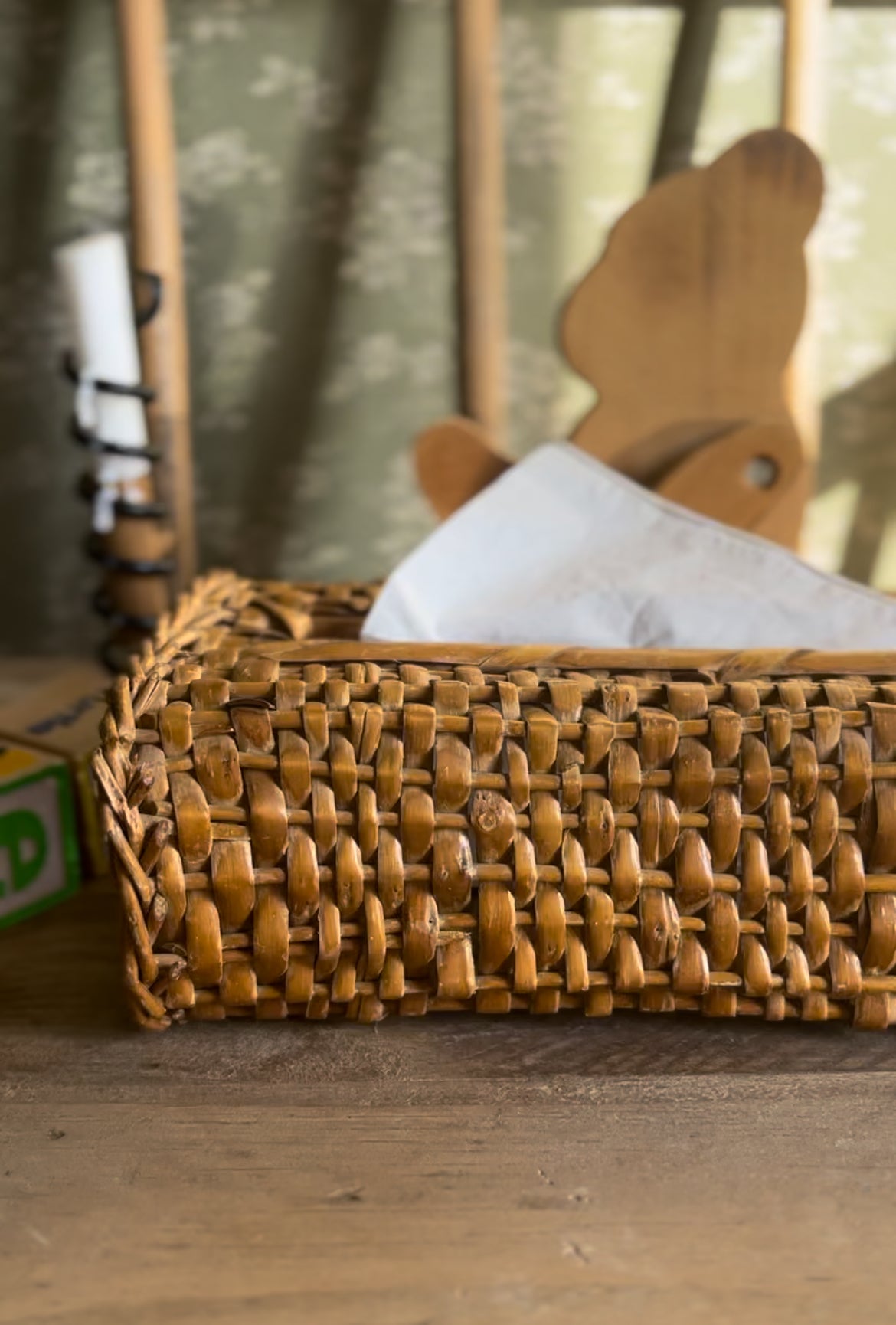 Wicker Tissue Holder