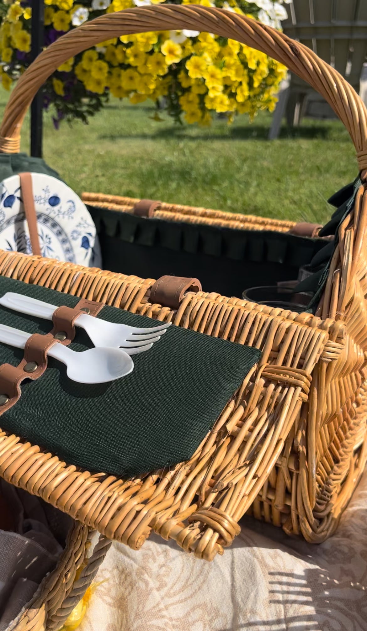 Vintage Barrel Wicker Picnic Basket