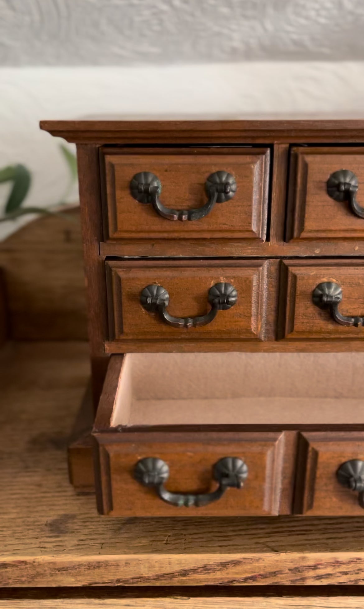 Vintage Wooden Jewelry Music Box with Felt Lining