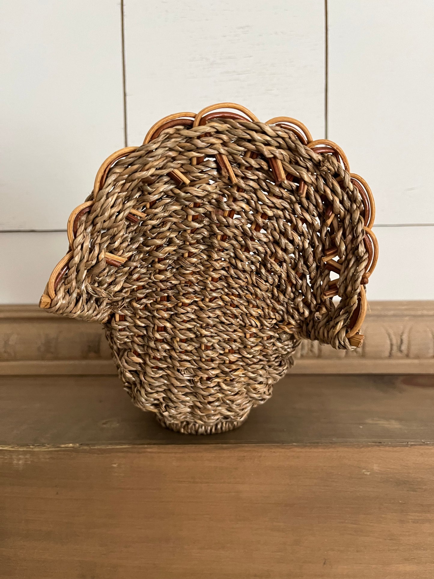 Two Toned Wicker Turkey Basket