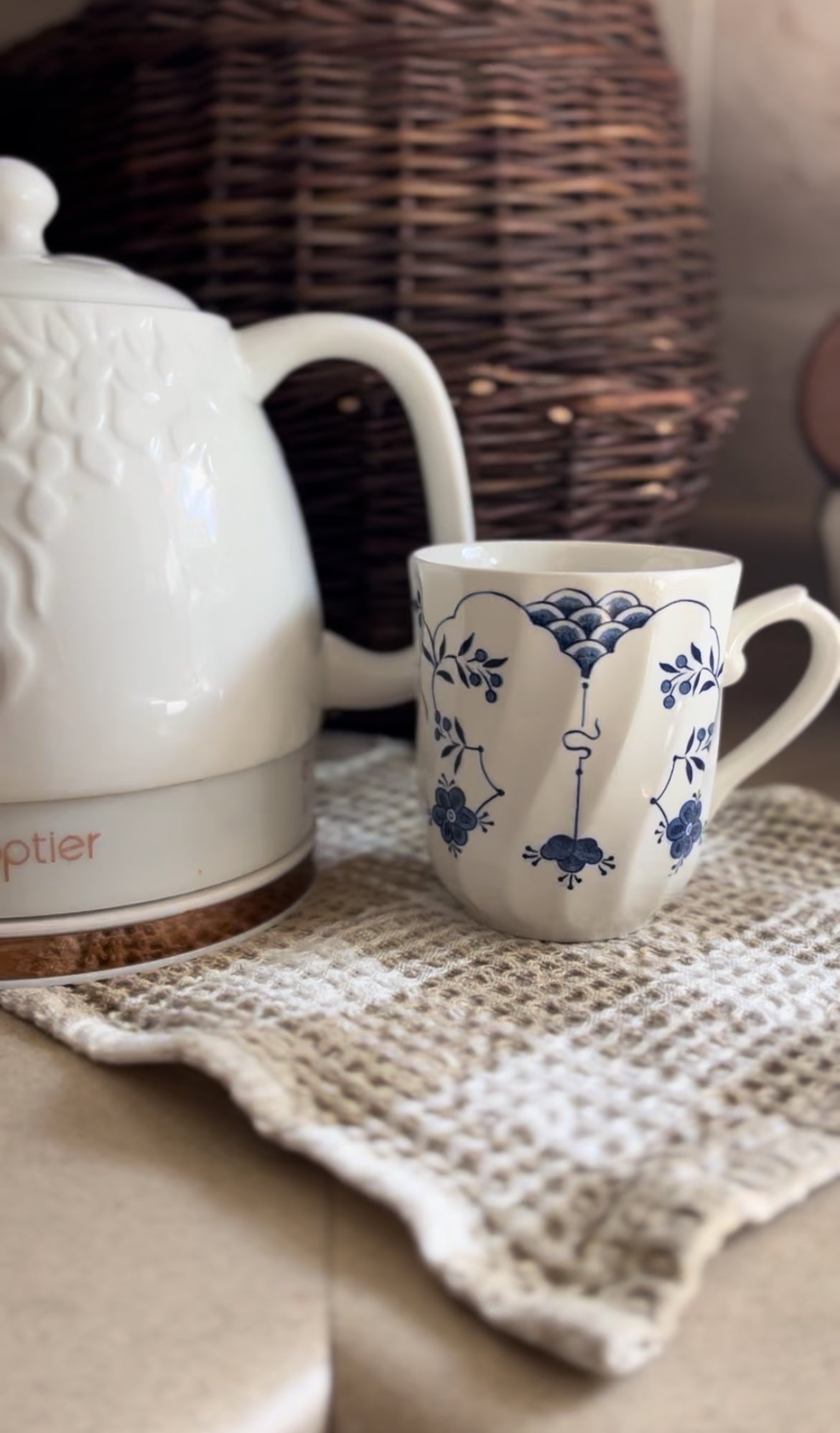 Blue and White Churchill Finlandia Pattern Mug (1 left)