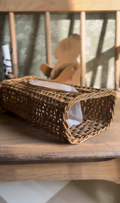 Wicker Tissue Holder