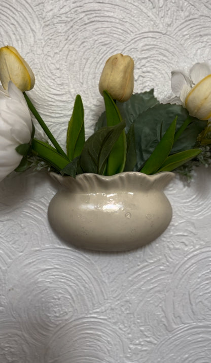 Wall Mounted Vase with Oval Frame (flowers included)