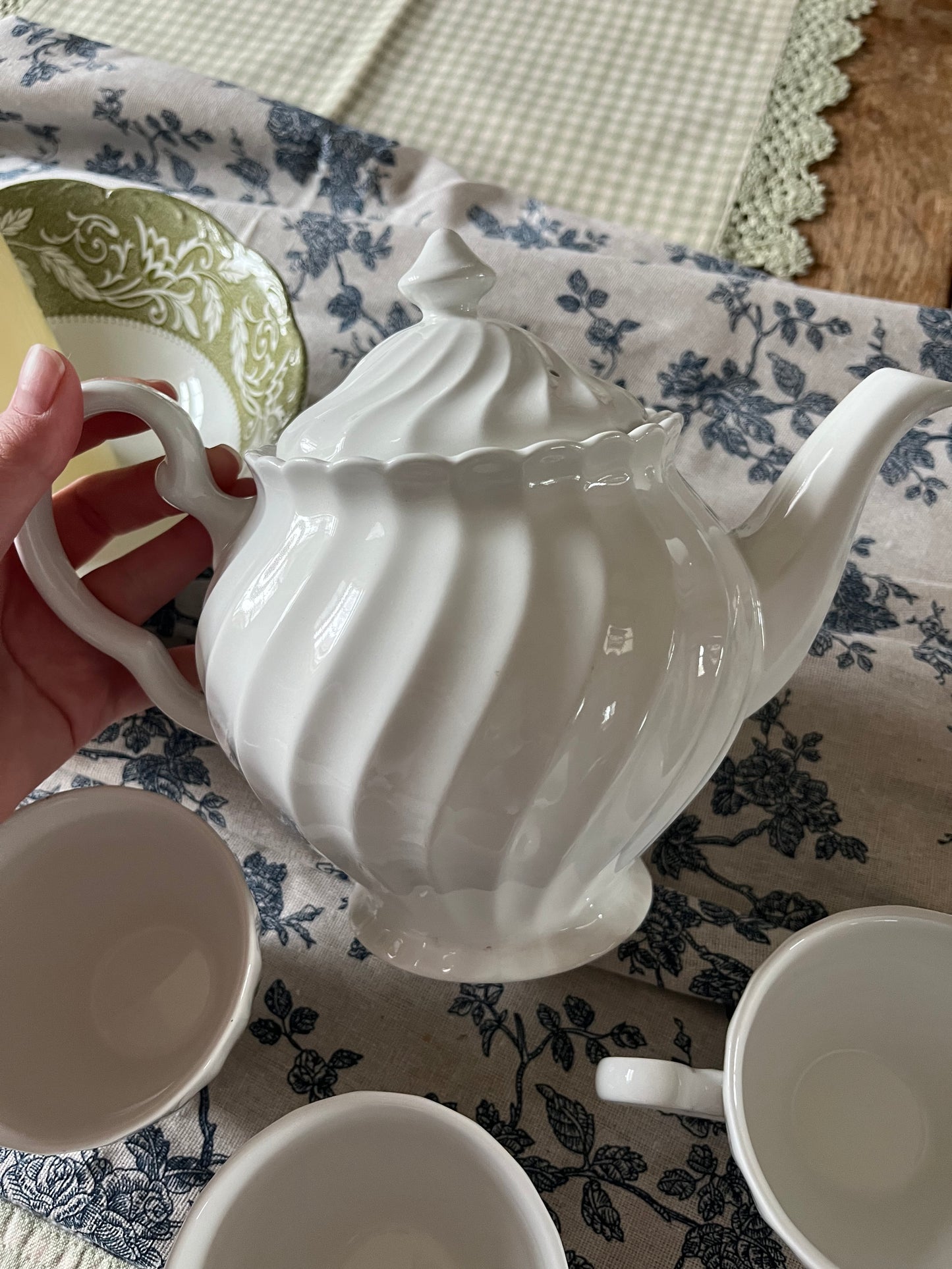 English Ironstone White Ribbed Tea Set